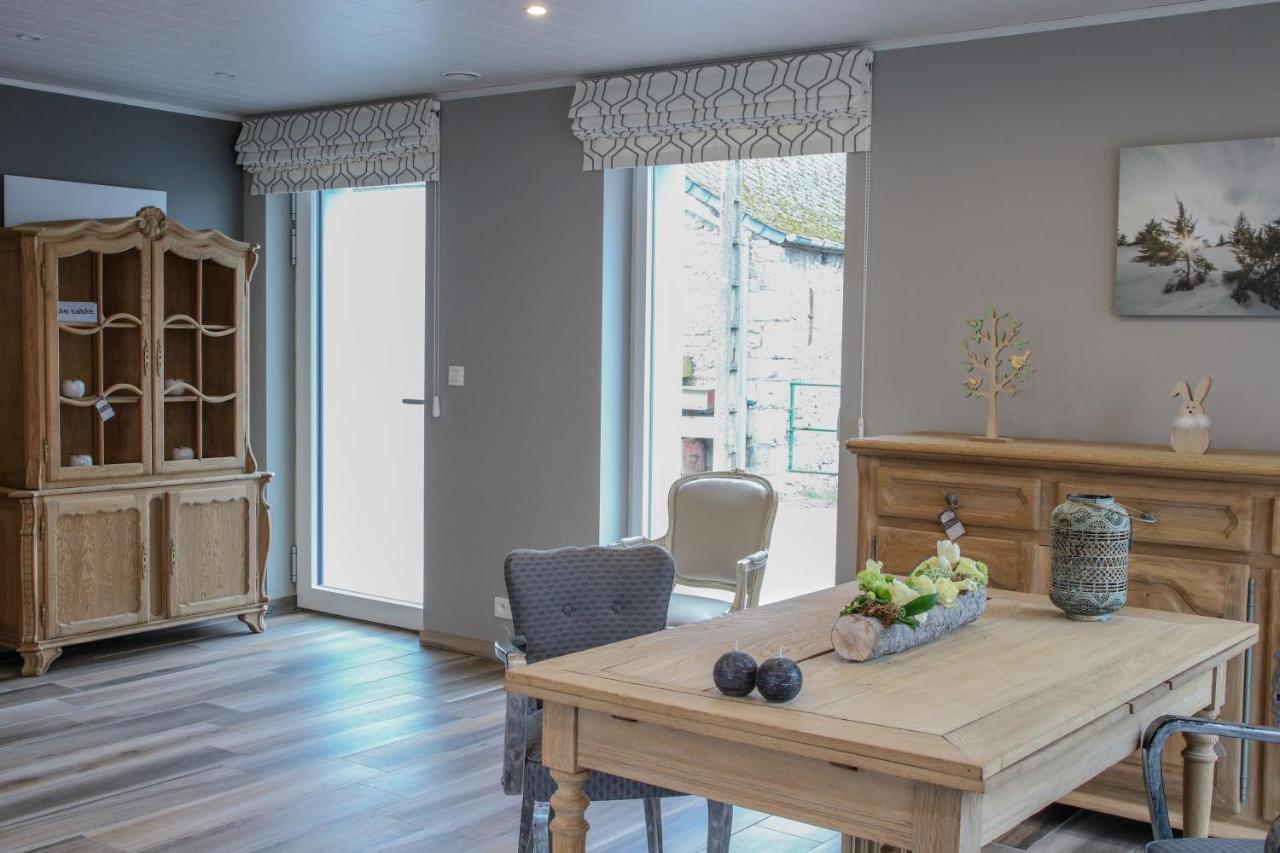 La Petite Maison Dans La Cour Stave Екстериор снимка